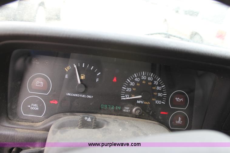 image for item A2845 1999 Jeep Cherokee SE SUV