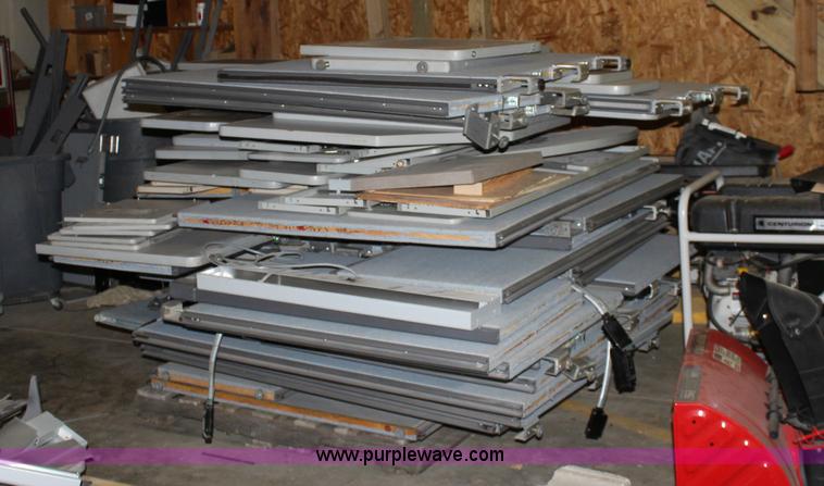 image for item A2927 Office cubicle stations