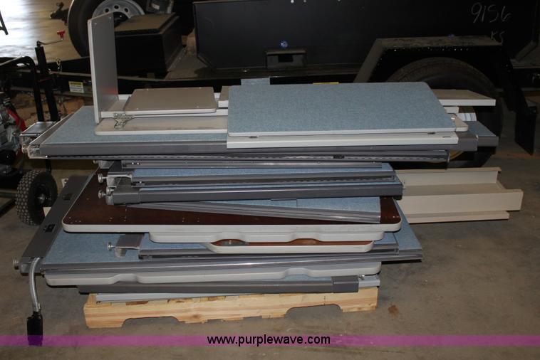 image for item A2927 Office cubicle stations