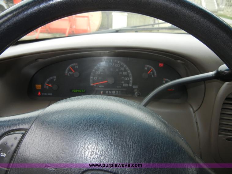 image for item A3099 1999 Ford F150 pickup truck