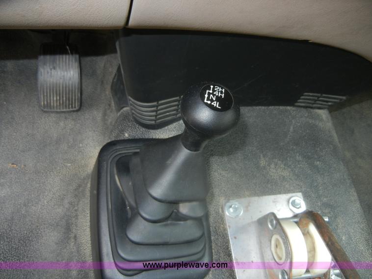 image for item A3099 1999 Ford F150 pickup truck