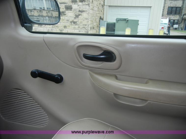 image for item A3099 1999 Ford F150 pickup truck