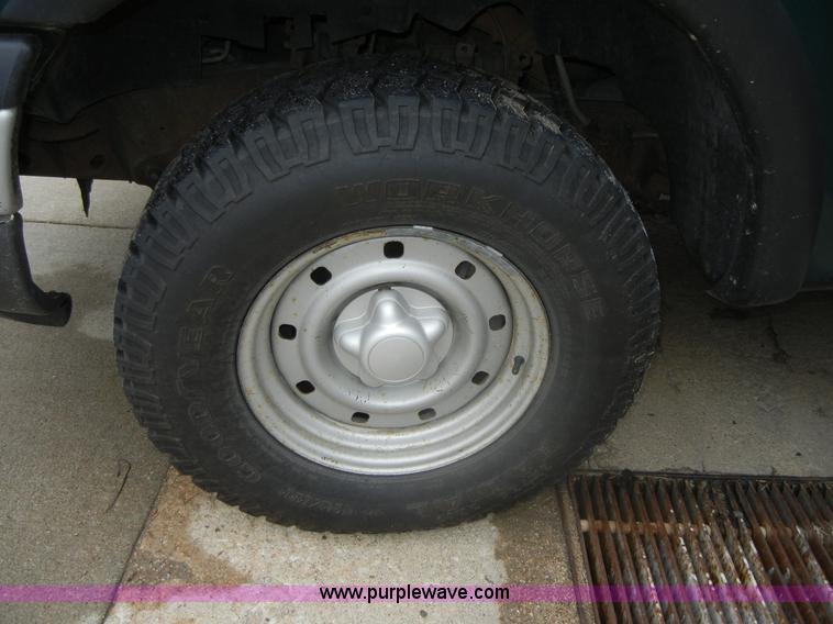 image for item A3099 1999 Ford F150 pickup truck