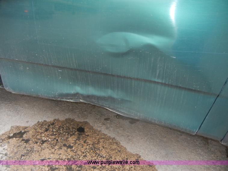 image for item A3099 1999 Ford F150 pickup truck