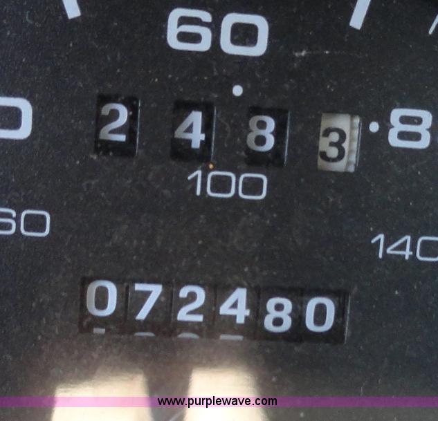 image for item A3164 2002 Ford Taurus SE