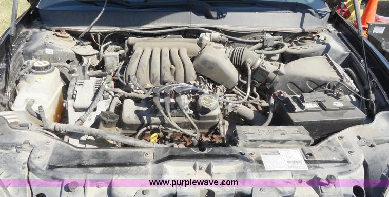 image for item A3164 2002 Ford Taurus SE