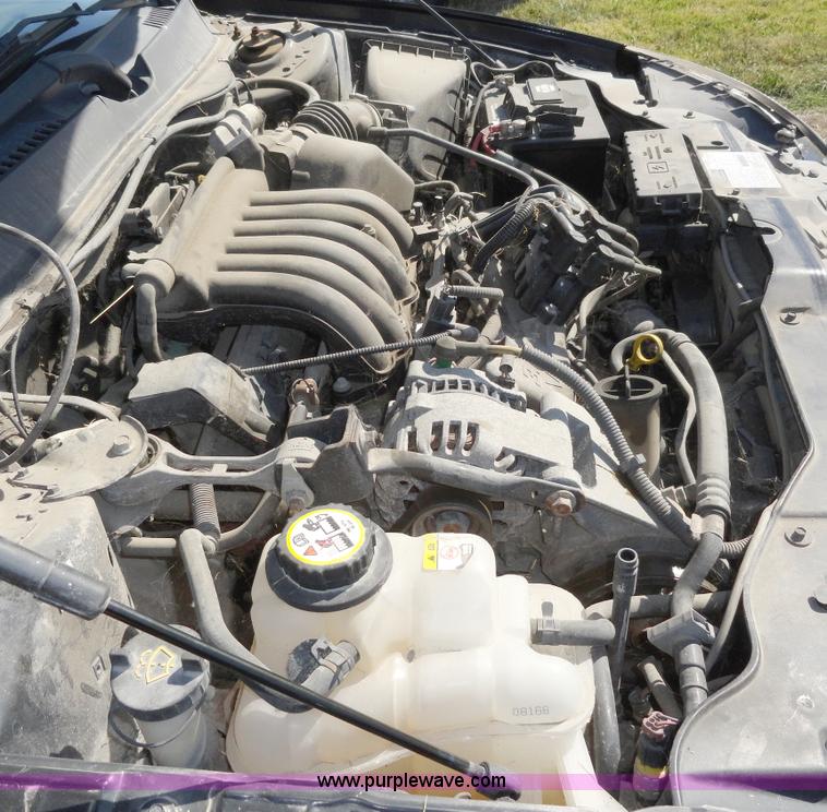 image for item A3164 2002 Ford Taurus SE