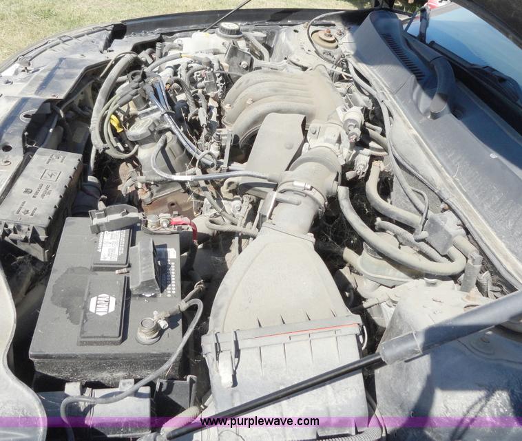image for item A3164 2002 Ford Taurus SE