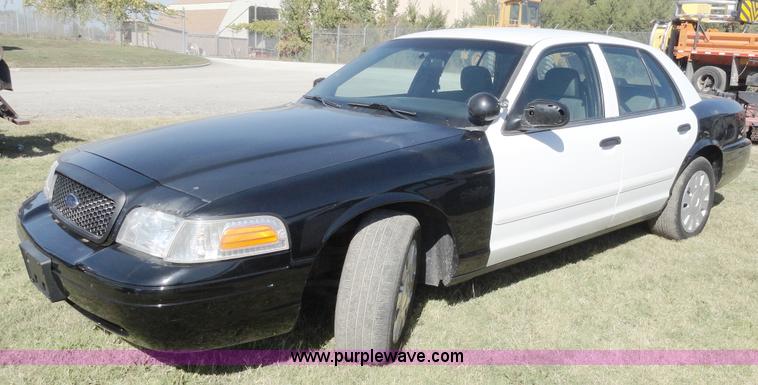 image for item A3165 2008 Ford Crown Victoria Police Interceptor