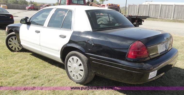 image for item A3165 2008 Ford Crown Victoria Police Interceptor
