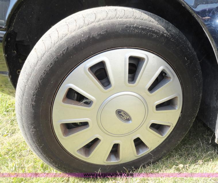 image for item A3165 2008 Ford Crown Victoria Police Interceptor