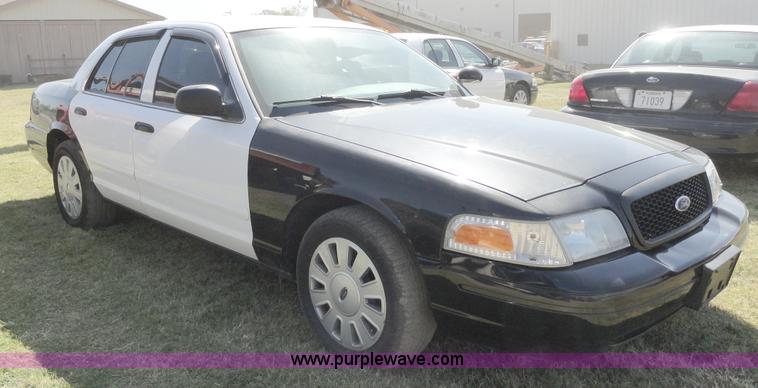 image for item A3168 2007 Ford Crown Victoria Police Interceptor