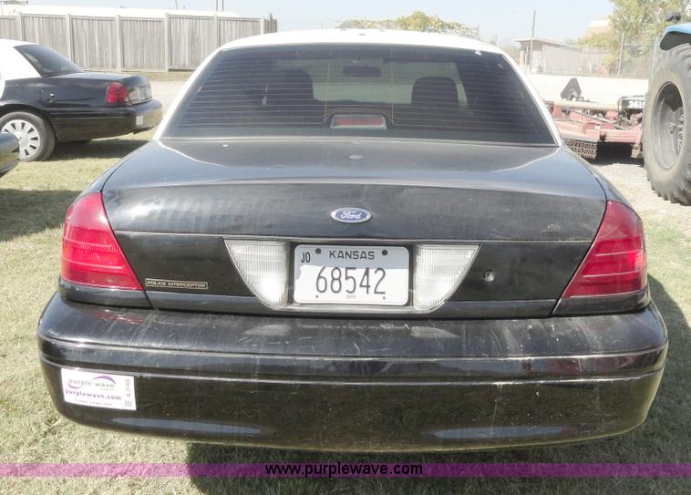image for item A3168 2007 Ford Crown Victoria Police Interceptor