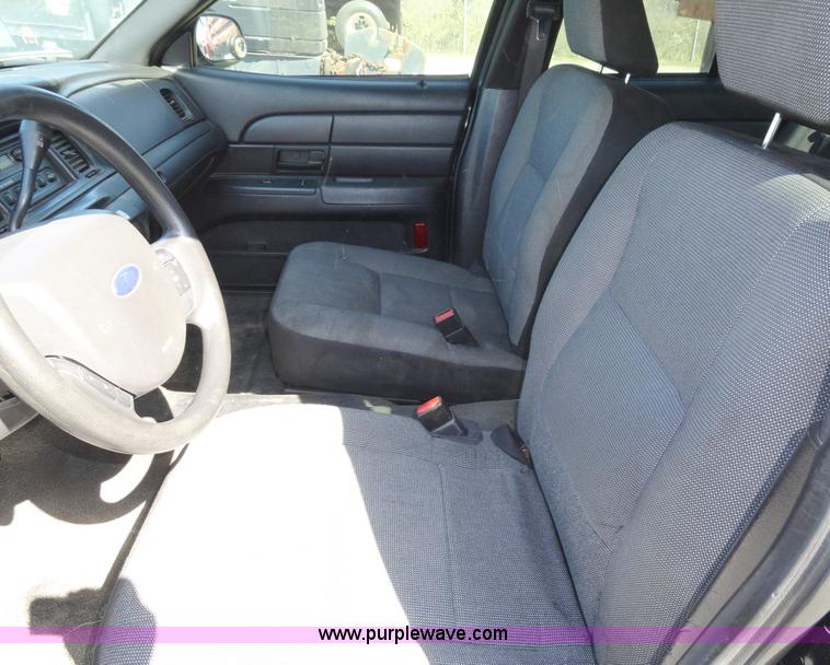 image for item A3168 2007 Ford Crown Victoria Police Interceptor