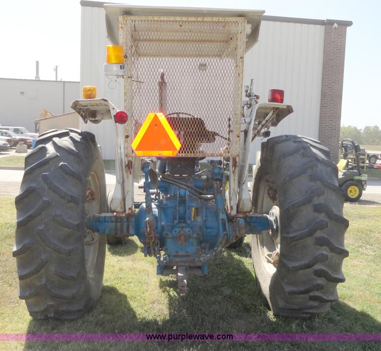 image for item A3170 1981 Ford 6600 tractor