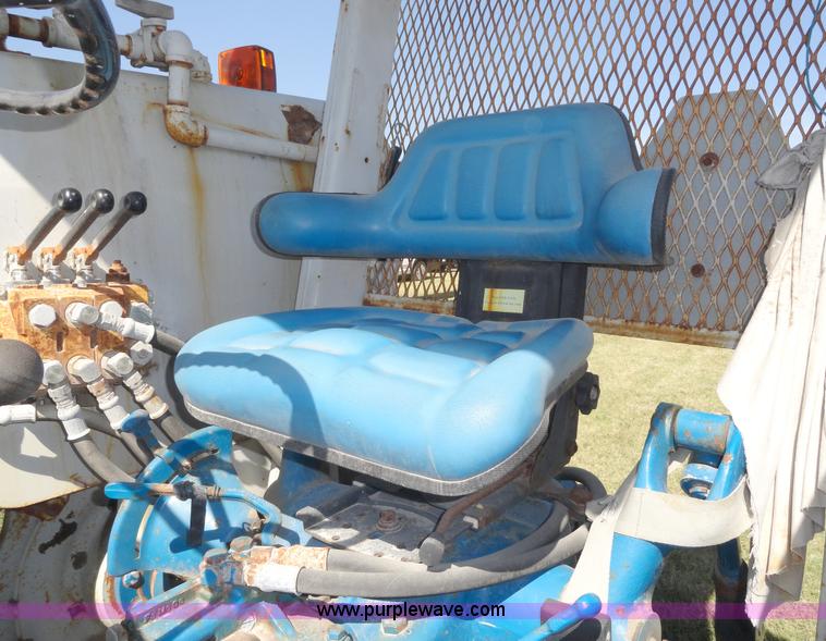 image for item A3170 1981 Ford 6600 tractor