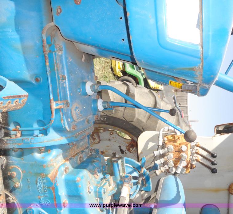 image for item A3170 1981 Ford 6600 tractor