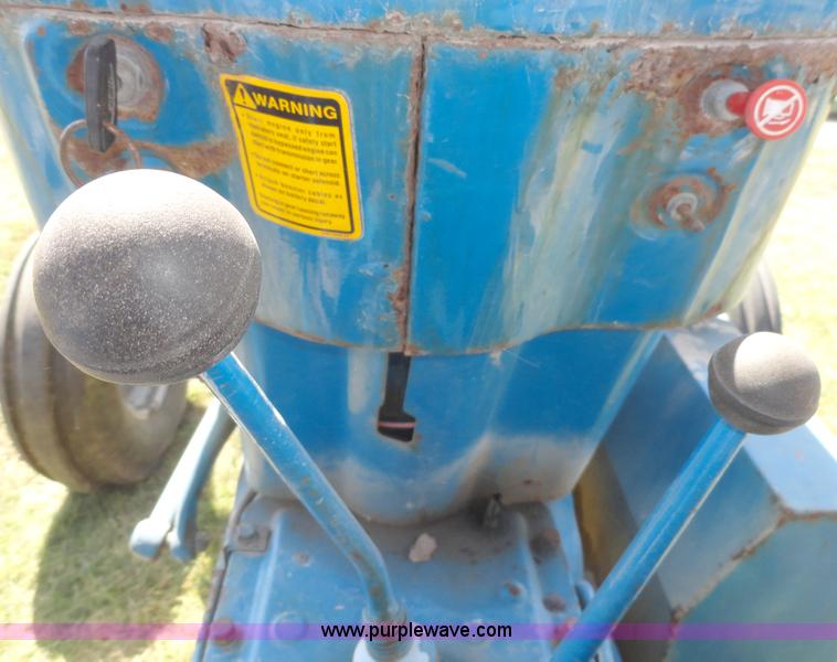 image for item A3170 1981 Ford 6600 tractor