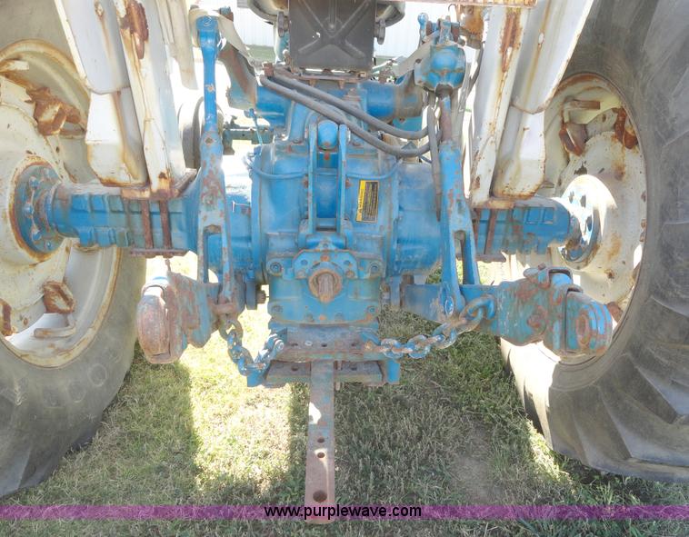 image for item A3170 1981 Ford 6600 tractor