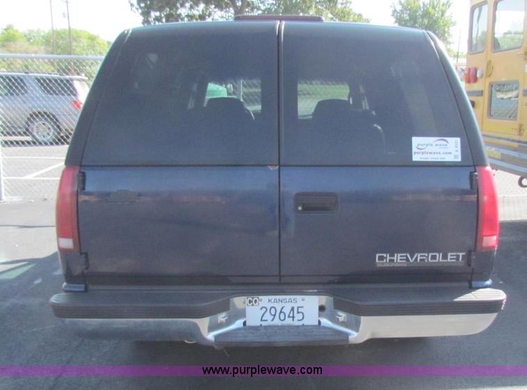 image for item A3531 1995 Chevrolet Suburban 1500 SUV