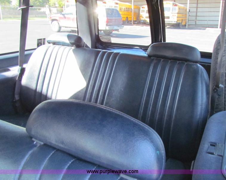 image for item A3531 1995 Chevrolet Suburban 1500 SUV