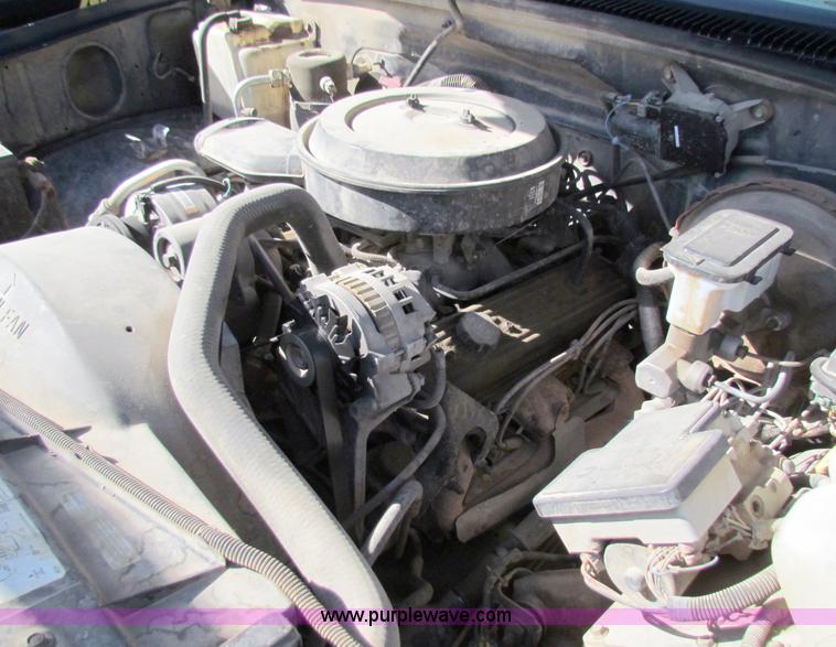 image for item A3531 1995 Chevrolet Suburban 1500 SUV