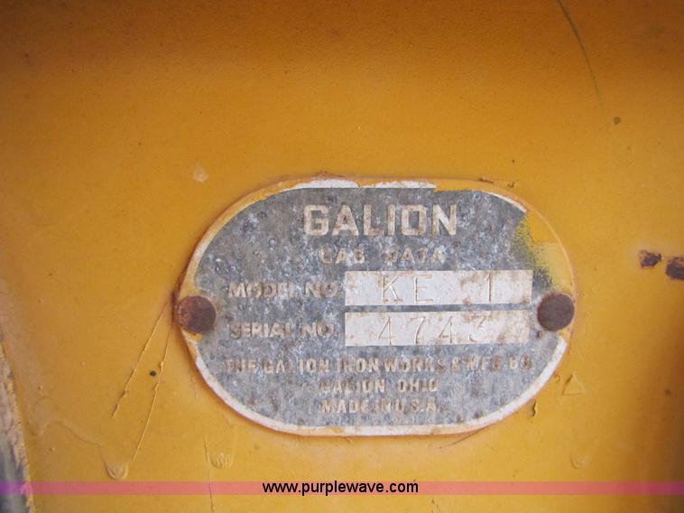 image for item A4634 1964 Galion 118 motor grader