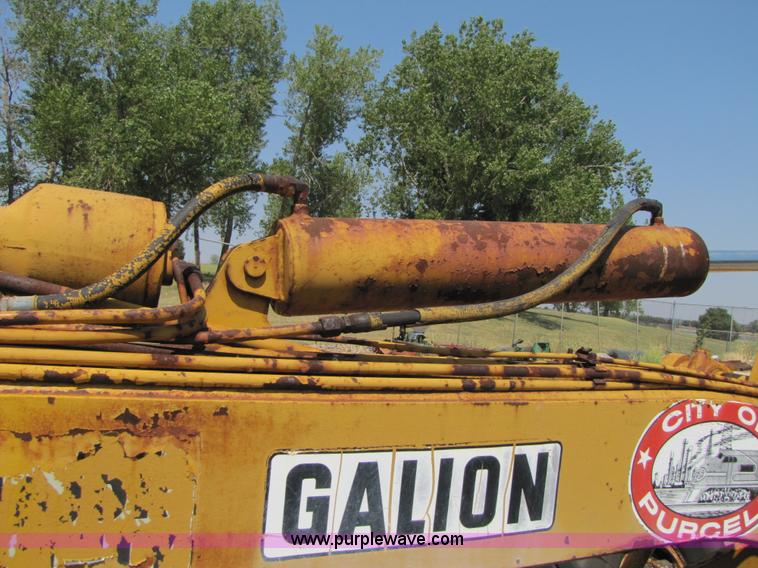 image for item A4634 1964 Galion 118 motor grader