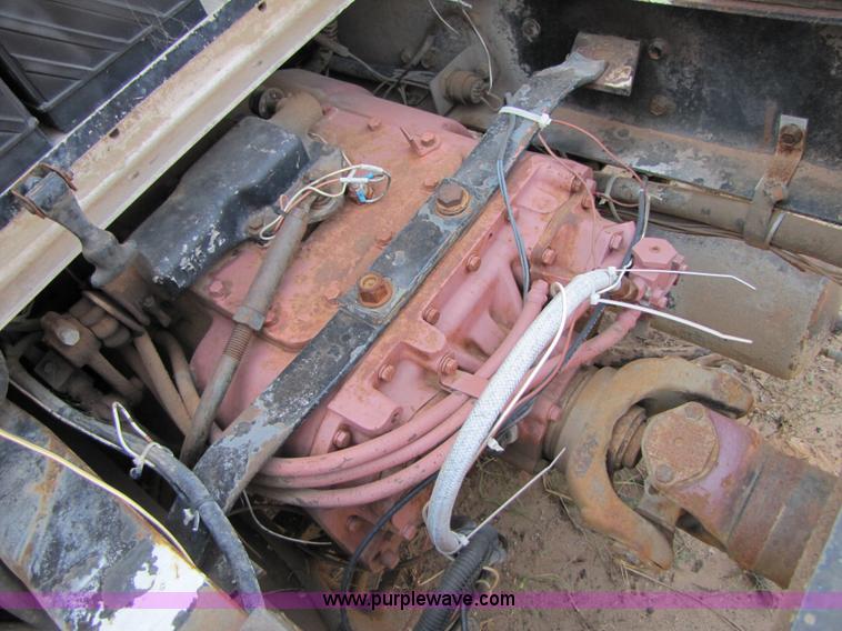 image for item A4636 1985 International COF9670 semi truck