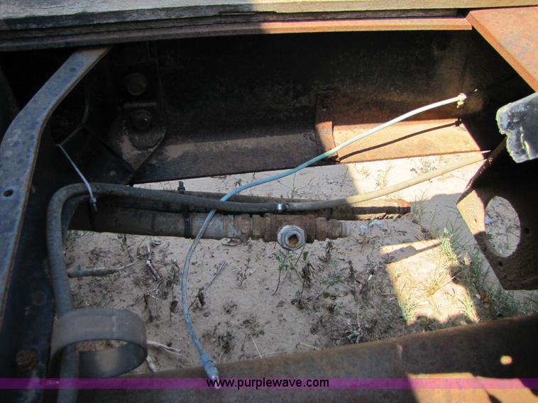 image for item A4636 1985 International COF9670 semi truck