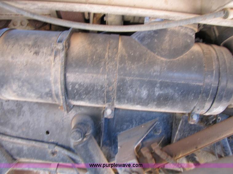 image for item A4636 1985 International COF9670 semi truck