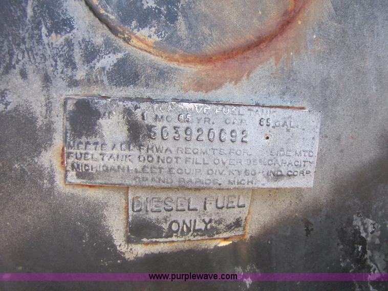 image for item A4636 1985 International COF9670 semi truck