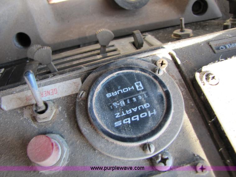 image for item A4636 1985 International COF9670 semi truck