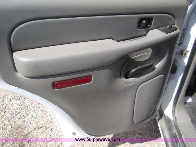 image for item B5501 2006 Chevrolet Tahoe SUV