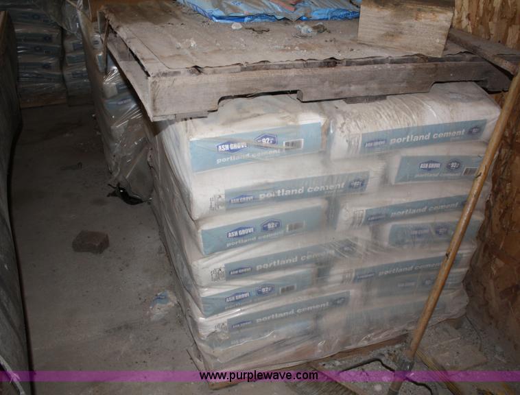 image for item B9264 (300) Ash Grove portland cement bags