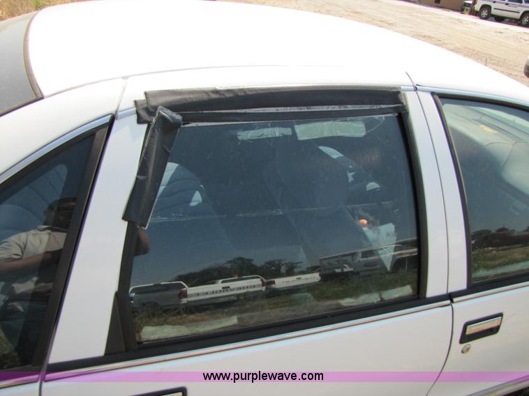 image for item C9528 1993 Chevrolet Caprice Classic