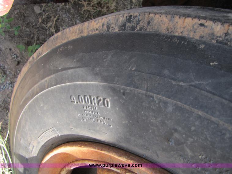 image for item C9529 1973 Ford F600 truck cab and chassis