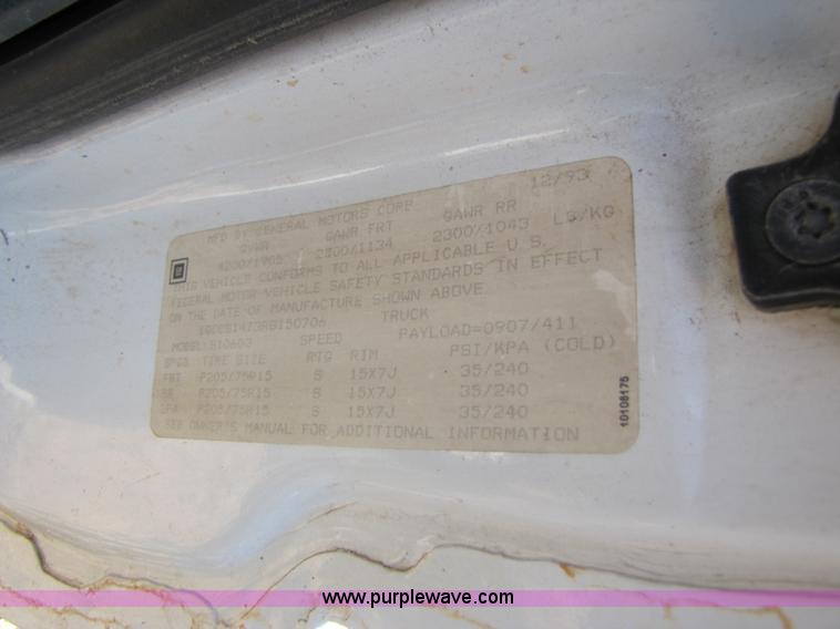 image for item C9530 1994 Chevrolet S10 pickup truck