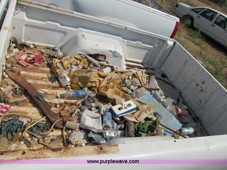 image for item C9530 1994 Chevrolet S10 pickup truck