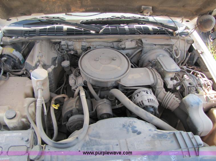 image for item C9530 1994 Chevrolet S10 pickup truck