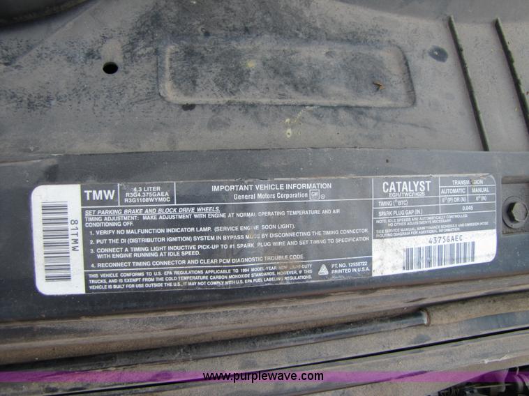 image for item C9530 1994 Chevrolet S10 pickup truck