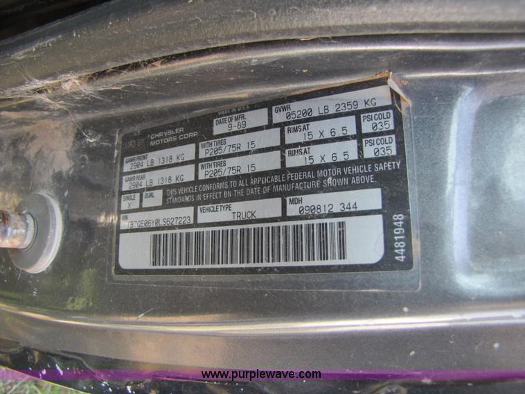 image for item C9532 1990 Dodge Ram D150 S pickup truck