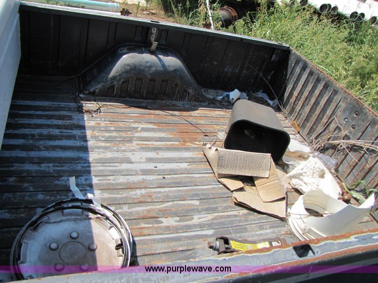 image for item C9532 1990 Dodge Ram D150 S pickup truck