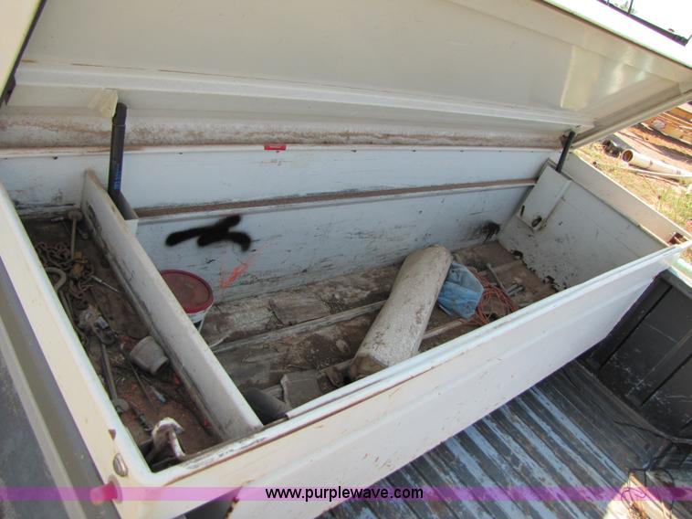 image for item C9532 1990 Dodge Ram D150 S pickup truck