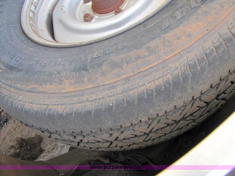 image for item C9532 1990 Dodge Ram D150 S pickup truck