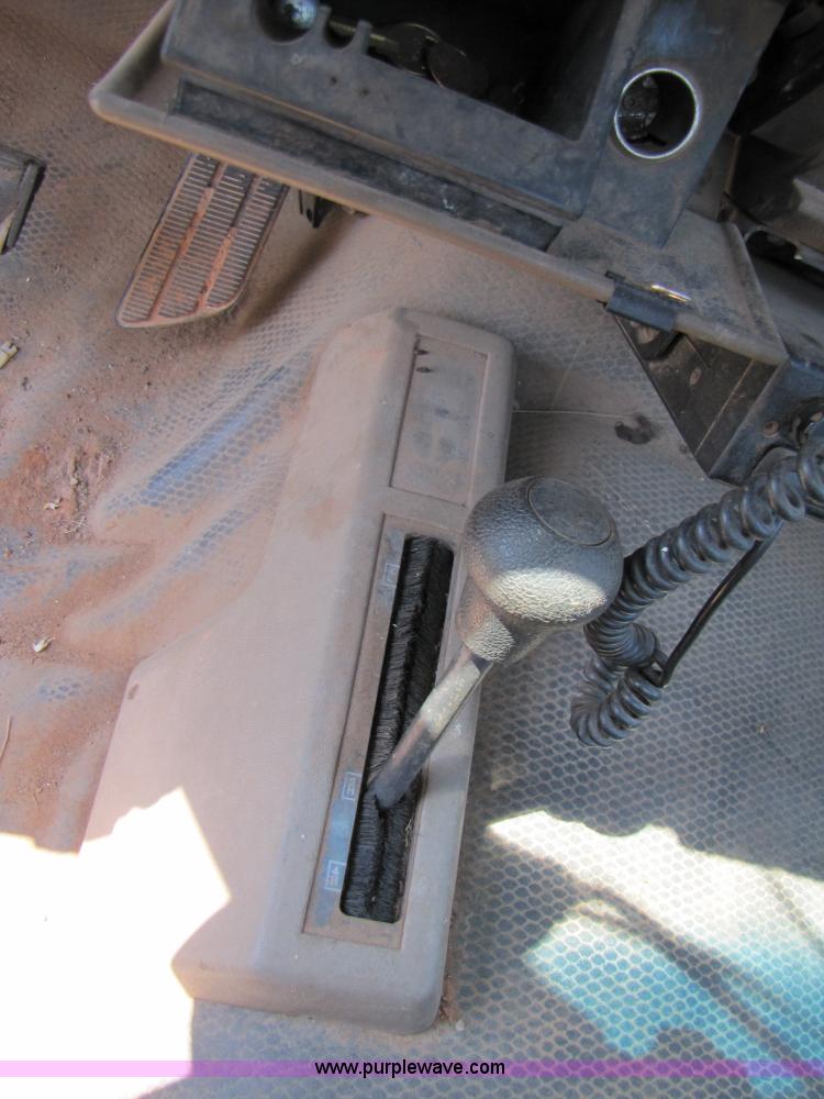 image for item C9533 1992 Chevrolet C1500 pickup truck