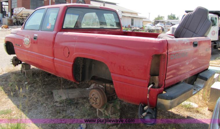 image for item C9534 1996 Dodge Ram 1500 Laramie club cab pickup truck
