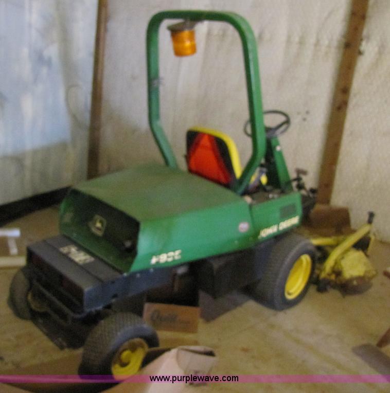 image for item C9535 1998 John Deere F935 60" mower