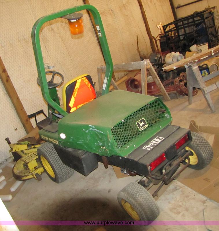image for item C9535 1998 John Deere F935 60" mower