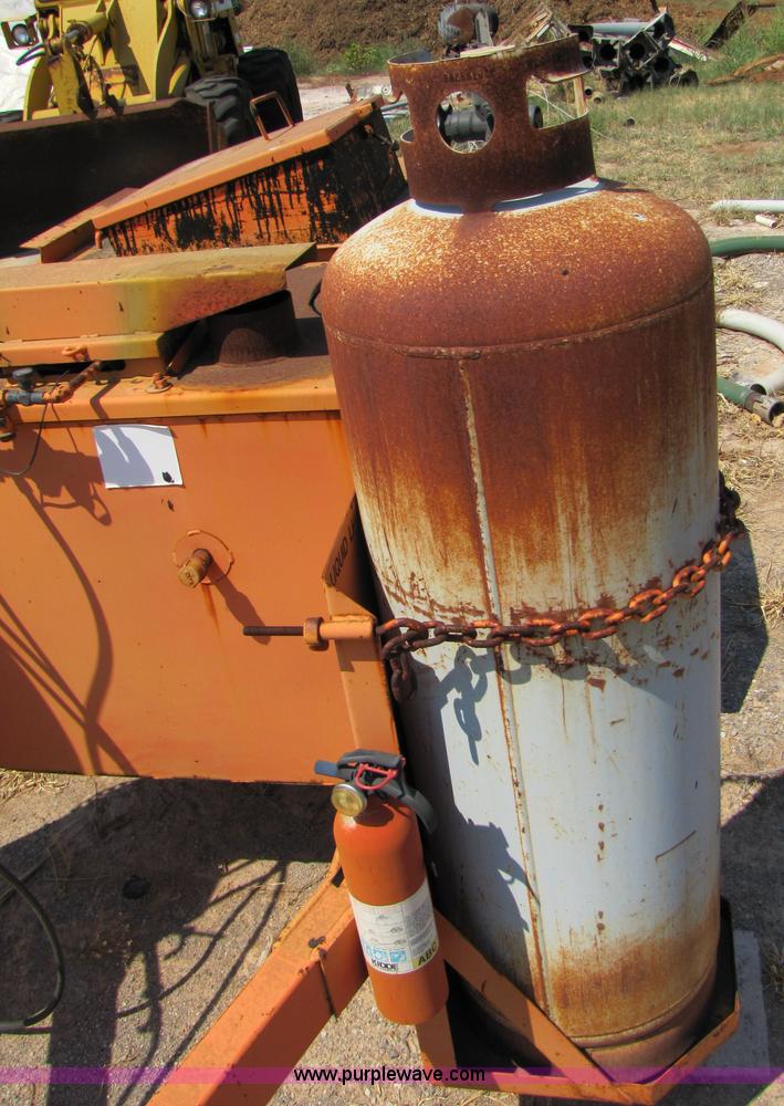 image for item C9536 SMC hot tar road sealer